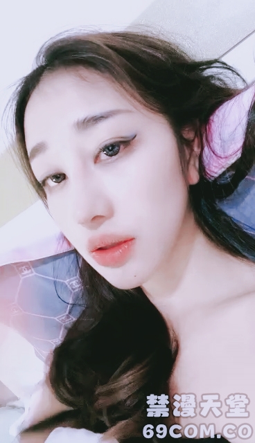 【禁漫直播】极品尤物瑜伽女神！连体网袜性感身材！扭腰摆臀极其风骚,瑜伽垫上一字马,摆弄各种姿势 HD