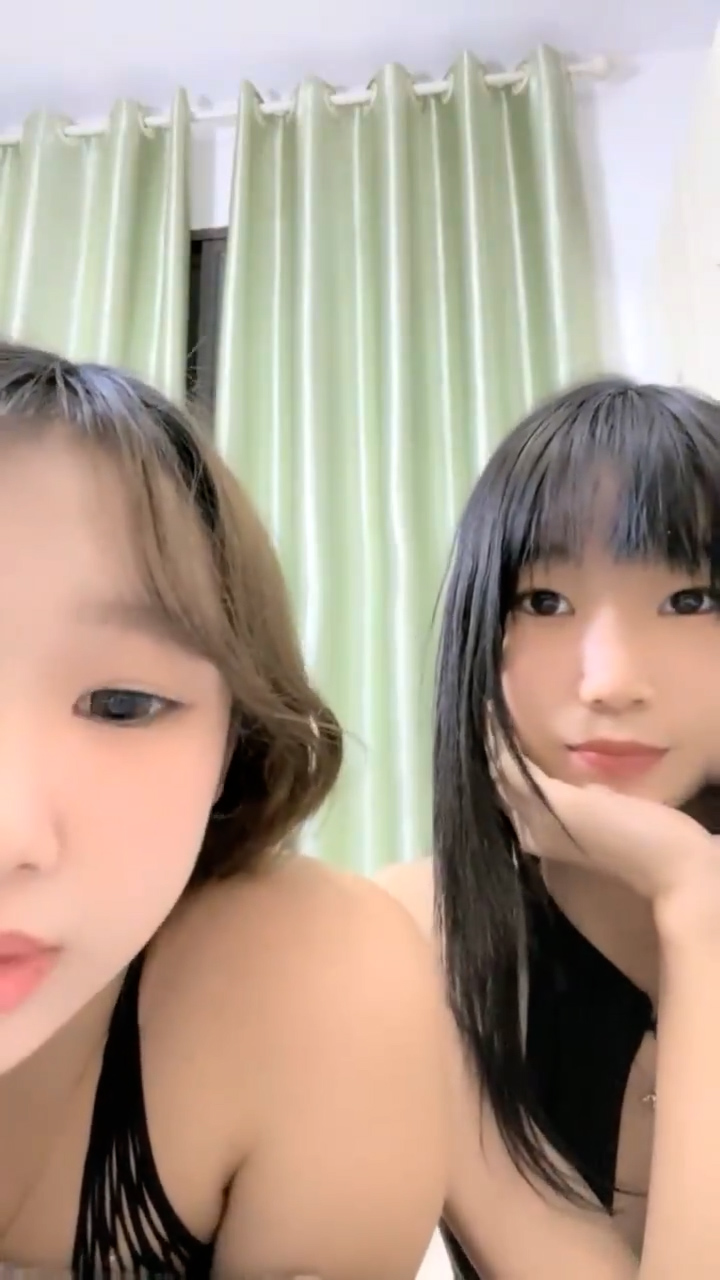 [直播] 一只兔叽吖校花双女神 !尺度升级完全放飞 无套群P 小妹妹挺漂亮 被干得娇喘阵阵