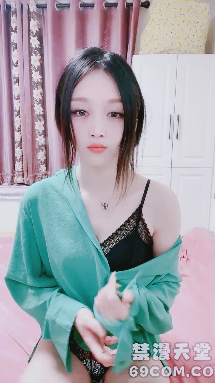 TOYD-785 新人下海美女！跳蛋自慰叫起来骚！奶子有点垂,跳蛋假屌齐上阵,一脸享受,边插穴边扣菊花