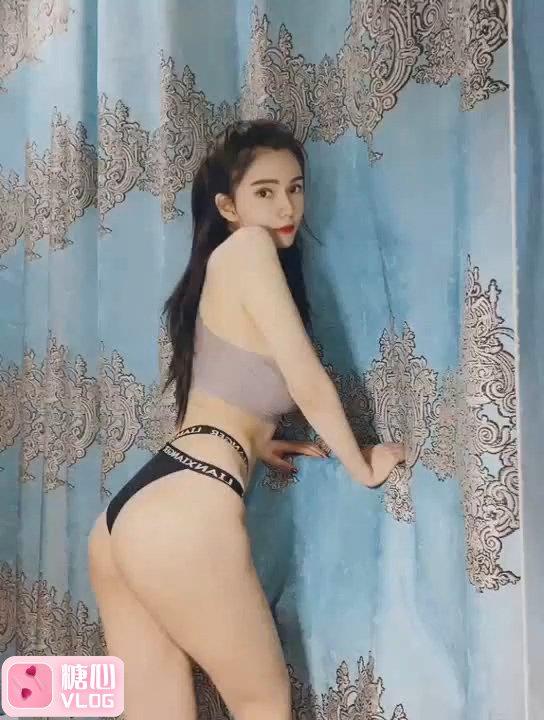 【国产】女王调教男狗喝尿舔逼