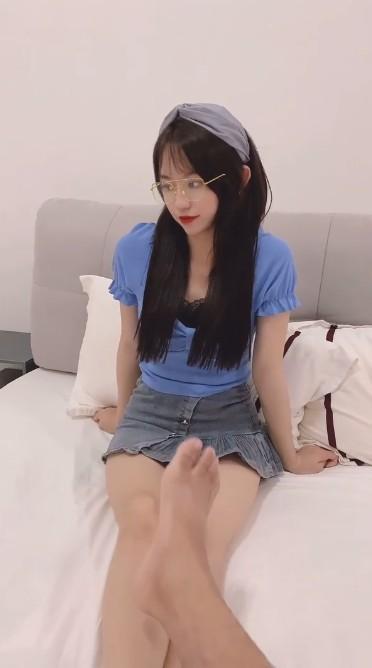 露脸.才是.王道_堪称模.特级别.的美女和.精神小伙男.友在家.做爱泄密.真实高.清