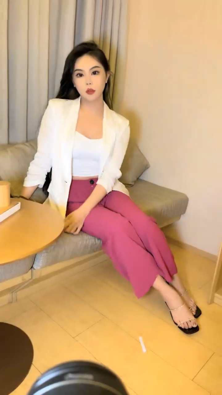 [直播] 【情趣模特拍摄现场】 专业色影师 外约模特开房拍片 聊如何约模特外拍 只有一场现场拍摄(2) 13