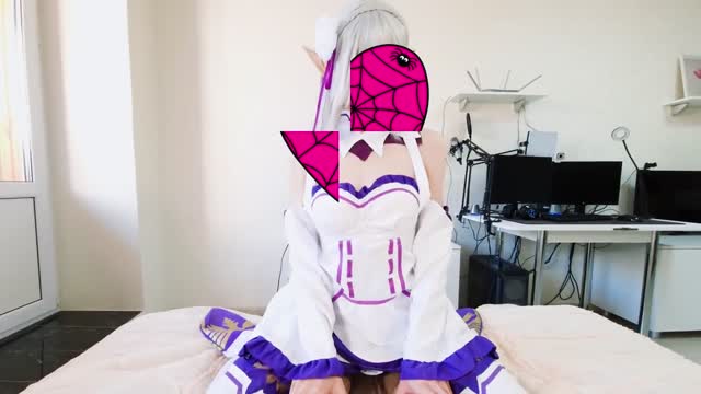 Rezero_的_Emilia_亲自为_Subaru_手淫并让精液喷到她的手上和身上