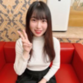 FC2PPV-3070552 若いってだけで贅沢なのに。明るくかわいい18歳の初撮り中出し！2！