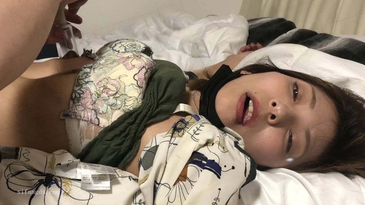【强奸迷奸】新流出暴力迷玩极品身材某琳迷图加几部小视频