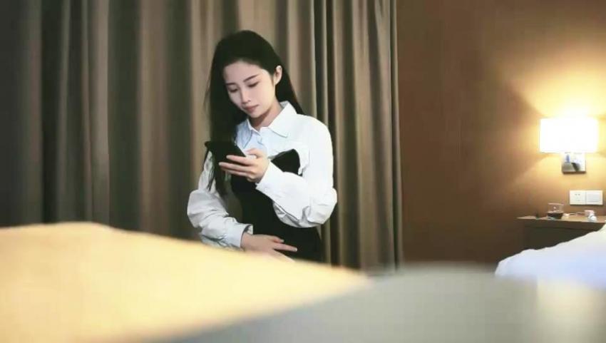 草莓修车—深夜场长相清纯极品黑色长裙妹子_ title=_草莓修车—深夜场长相清纯极品黑色长裙妹子