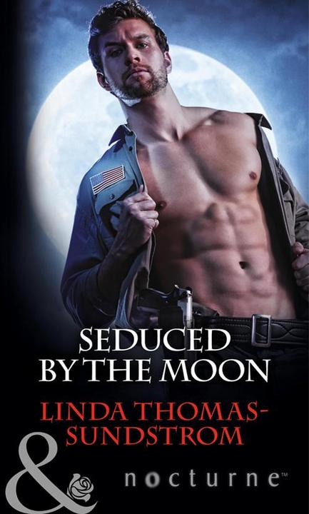 Seduced by the Moon (Mills & Boon Nocturne)